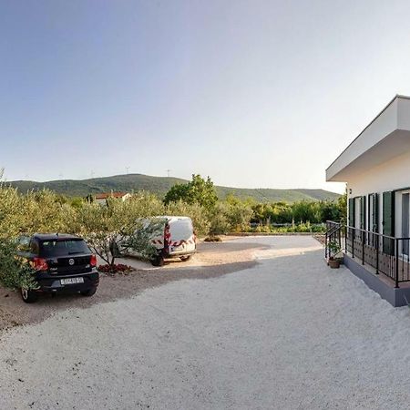 Kalauz Rooms Lozovac Exteriör bild