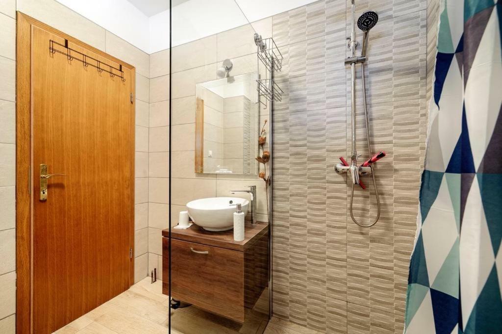 Kalauz Rooms Lozovac Exteriör bild